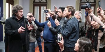 Milei prohíbe el ingreso de periodistas a la Casa Rosada en medio de una fuerte polémica