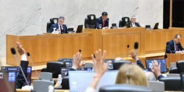Sesión clave en Tucumán: la Legislatura debate “Ficha Limpia” y la emergencia del transporte