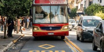 Jaldo advierte con licitación nacional del transporte si no mejora el servicio en Tucumán
