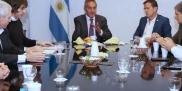 Impulsan créditos para viajes de egresados y buscan que más estudiantes accedan al turismo