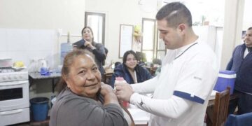 Vacunación antigripal en Tucumán: Medina Ruiz pidió a los grupos de riesgo asistir este sábado al 107
