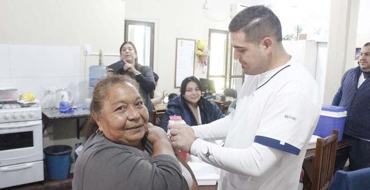 Vacunación antigripal en Tucumán: Medina Ruiz pidió a los grupos de riesgo asistir este sábado al 107