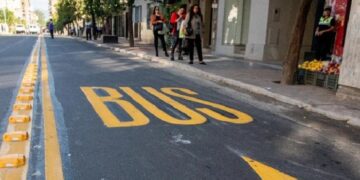 Colectivos en crisis: el Municipio y AETAT avanzan en cambios de recorridos y nuevos fondos para sostener el servicio