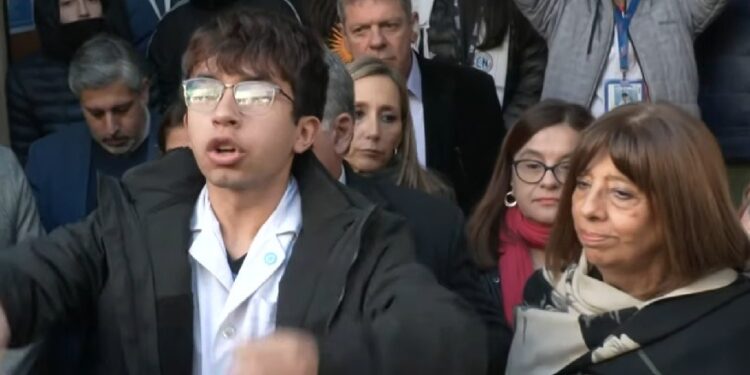Fuerte cruce en la Escuela Normal: estudiantes acusaron de “mentirosa” a Susana Montaldo