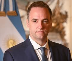 Terremoto político: renunció Manuel Adorni a la Jefatura de Gabinete cercado por la Justicia y el Congreso