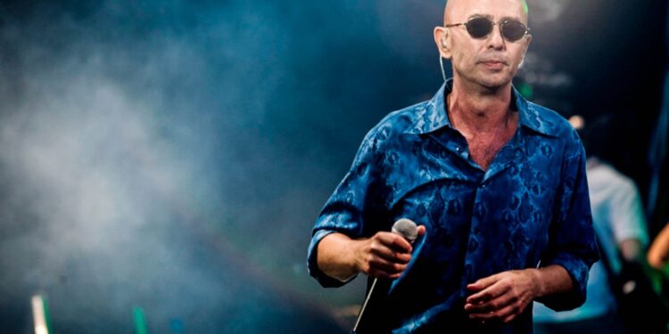 Murió el Indio Solari a los 77 años: conmoción en el rock argentino por la partida de una leyenda