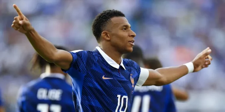 Francia demostró su jerarquía: goleó 3-0 a Suecia y enfrentará a Paraguay en octavos