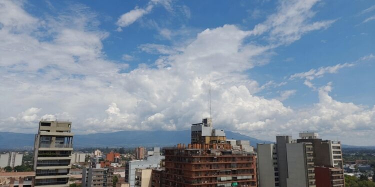 Tras un marcado descenso térmico, anticipan una semana de sol con máximas superiores a los 30°C en Tucumán