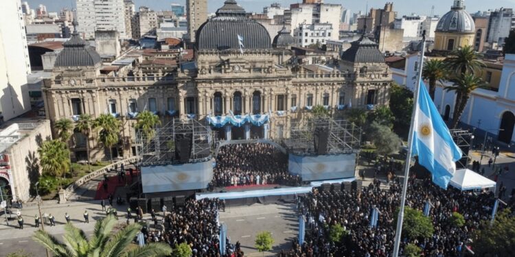 Tucumán conmemoró el 210° aniversario de la Independencia con un fuerte llamado a la unidad y una masiva convocatoria popular