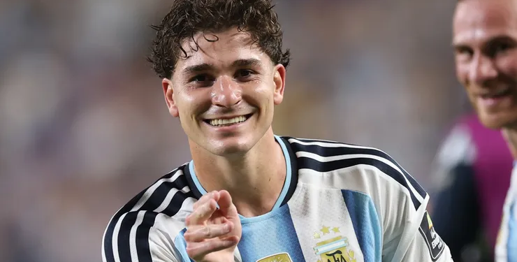 Julián Álvarez fue elegido el MVP en la clasificación de Argentina a semifinales tras su decisivo golazo ante Suiza