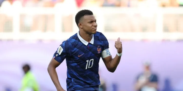 Francia venció 1-0 a Paraguay y avanzó a cuartos de final