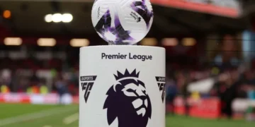 La innovadora regla que busca implementar el fútbol inglés para evitar la pérdida de tiempo