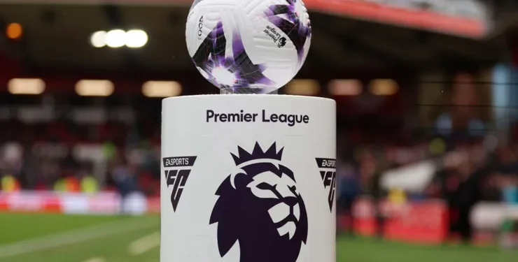 La innovadora regla que busca implementar el fútbol inglés para evitar la pérdida de tiempo