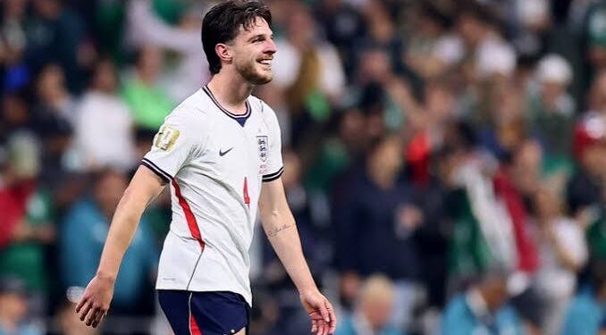 Alarma en Inglaterra: Declan Rice es duda para los cuartos de final por un cuadro viral