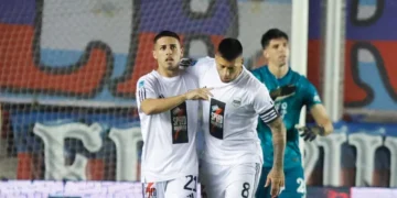 Deportivo Riestra dio el golpe, eliminó a San Lorenzo por penales y avanzó a los octavos de final de la Copa Argentina