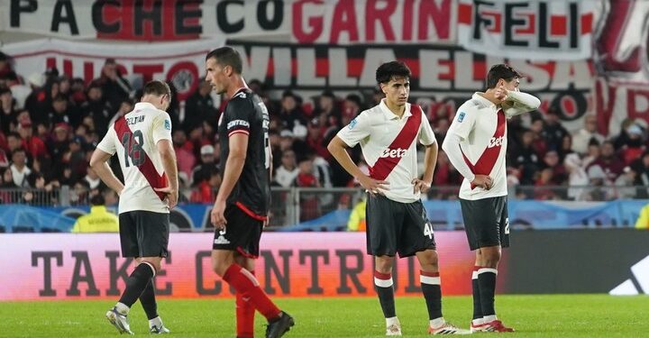 Barracas Central dio el golpe e impactó a River en Núñez