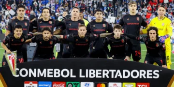 Goleada y clasificación: Estudiantes aplastó a Universidad Católica y sacó boleto a cuartos de final