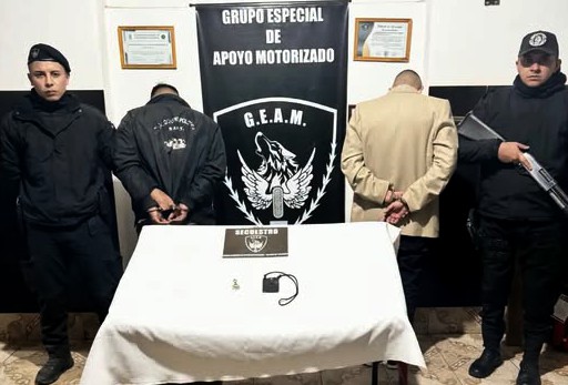 Efectivos del GEAM aprehendieron a dos hombres que simulaban ser policías para interceptar a dos jóvenes