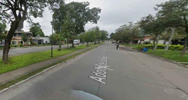Prisión preventiva para un joven acusado de integrar una banda que asaltó violentamente a una motociclista en avenida Adolfo de la Vega