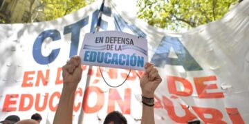 Garantizan guardias mínimas del 75% en las escuelas ante una huelga docente en todo el país
